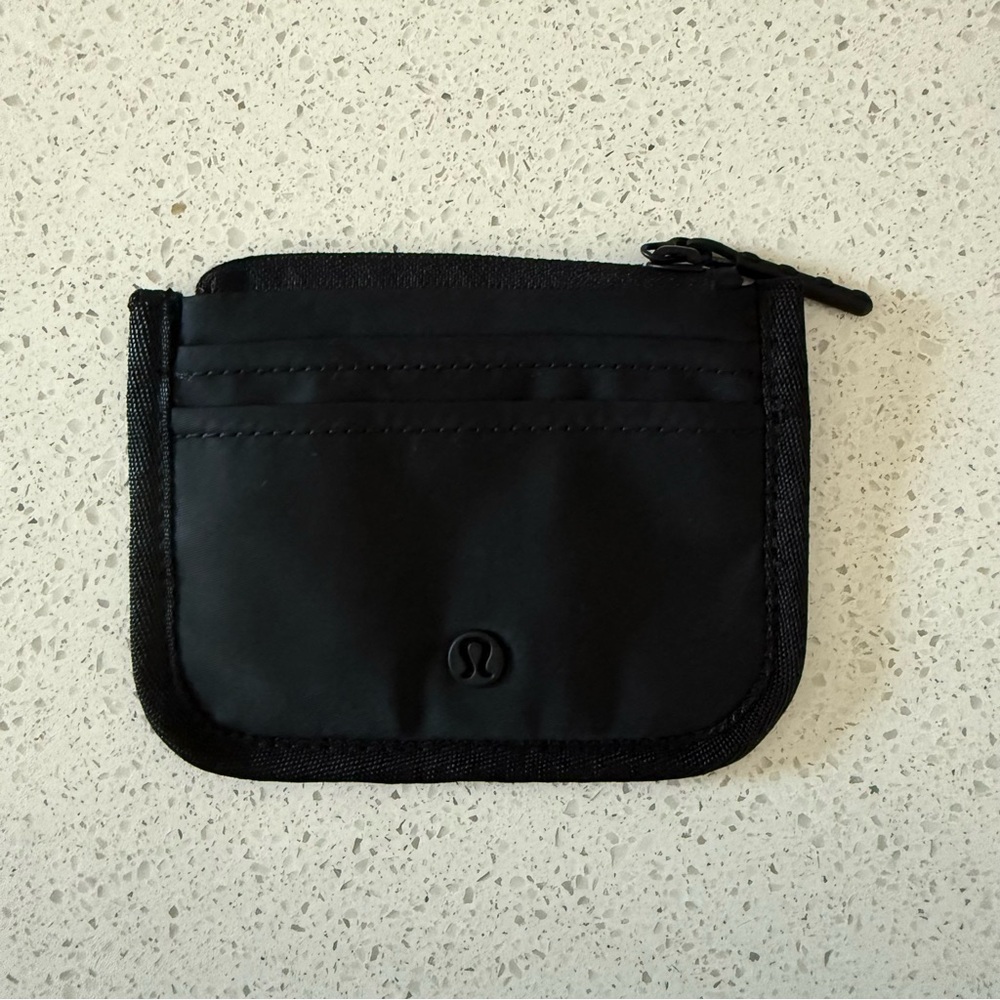 NWOT Lululemon True Identity Card Case